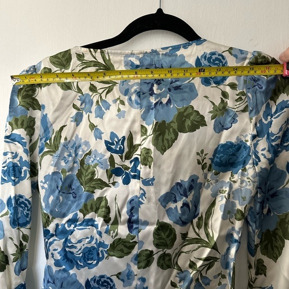 Reformation cadence in Lucca silk floral v neck button blouse top XS - Picture 8 of 14